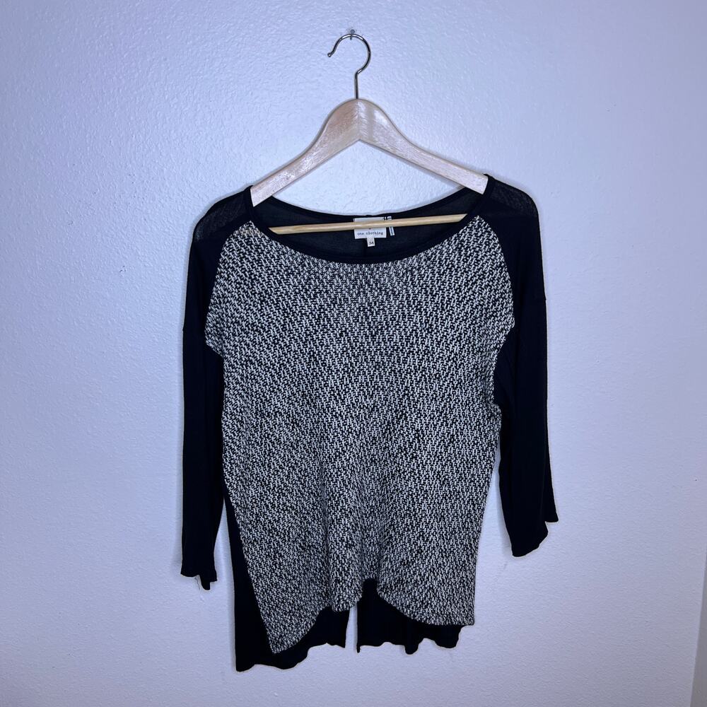One Clothing Light Weight Black Patterned Sweater Medium